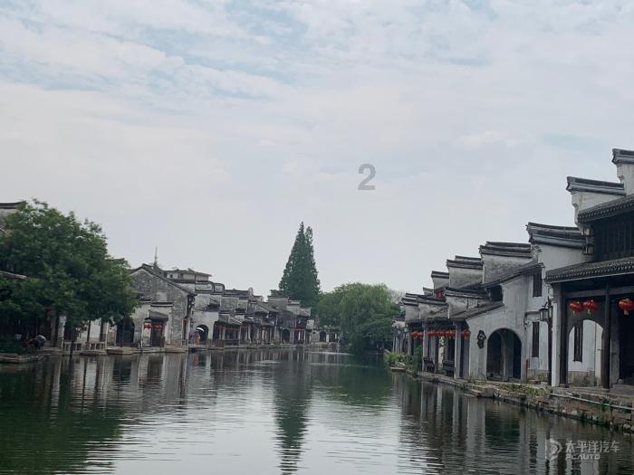 你认为家长该不该干预孩子的高考志愿？